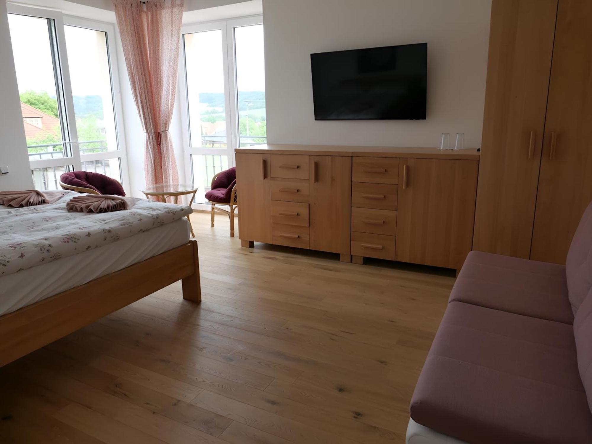 Penzion Renesance Drnovice  Zewnętrze zdjęcie